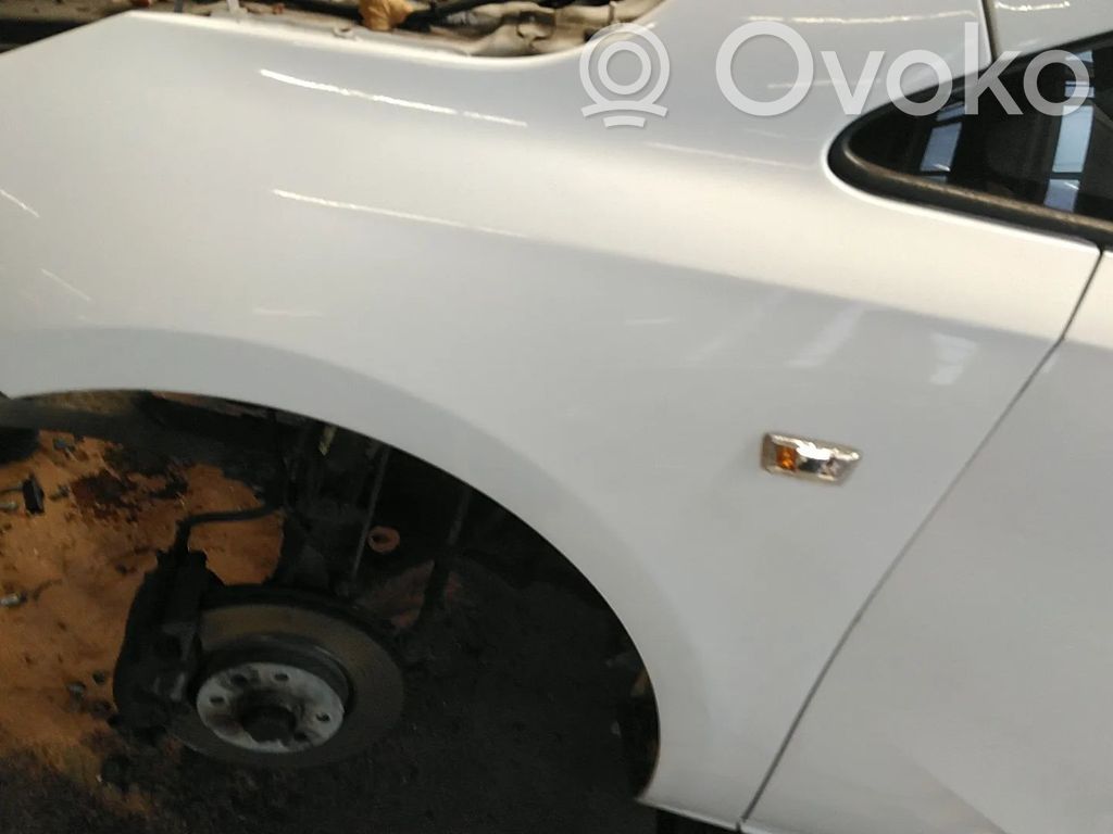 Opel Corsa E Fender 