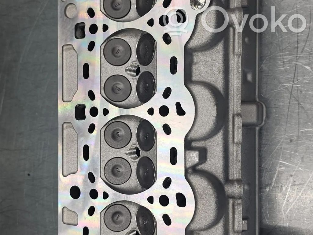 Opel Astra J Engine head 