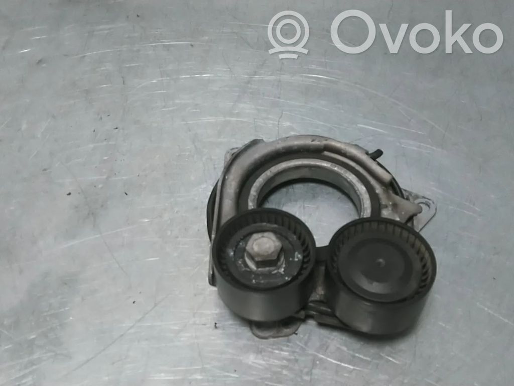 BMW 5 G30 G31 G38 Inne części komory silnika 