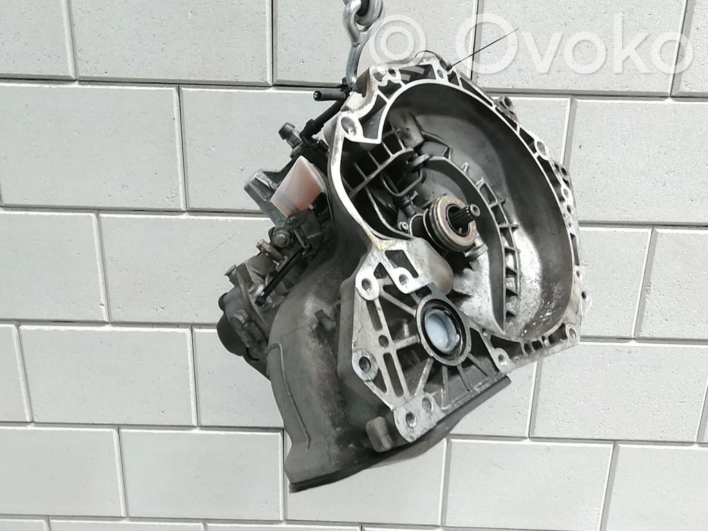 Opel Corsa D 5 Gang Schaltgetriebe 