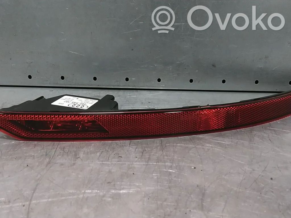 Audi e-tron Rear tail light reflector 
