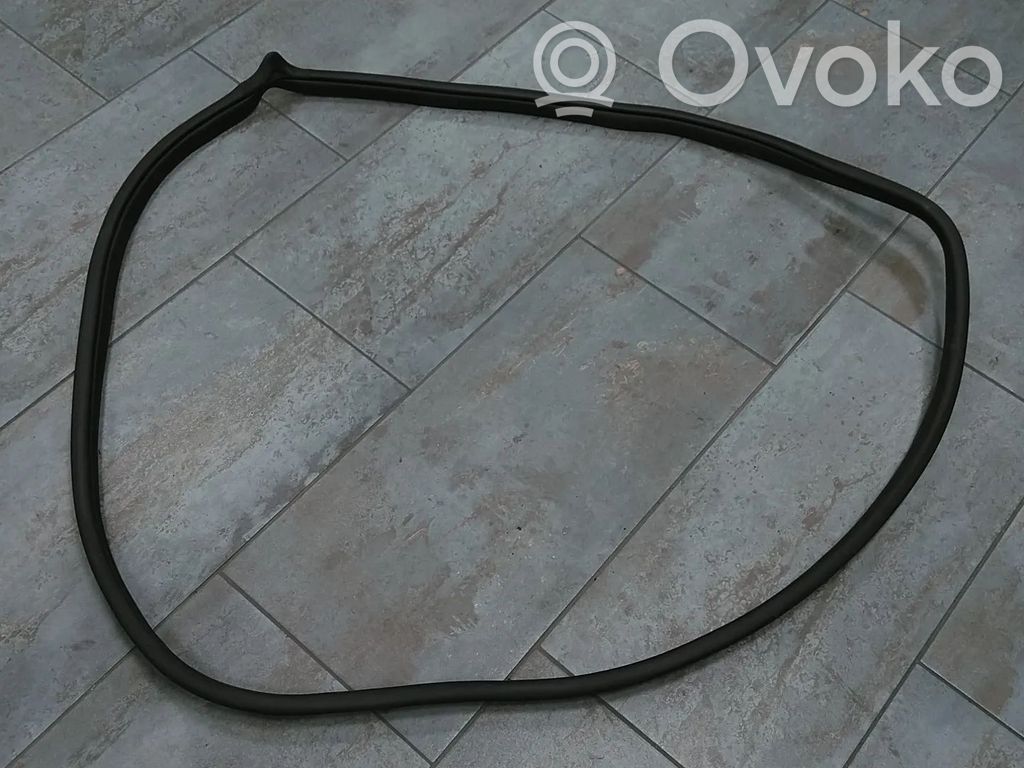 Gumowa uszczelka drzwi tylnych   83110H8000