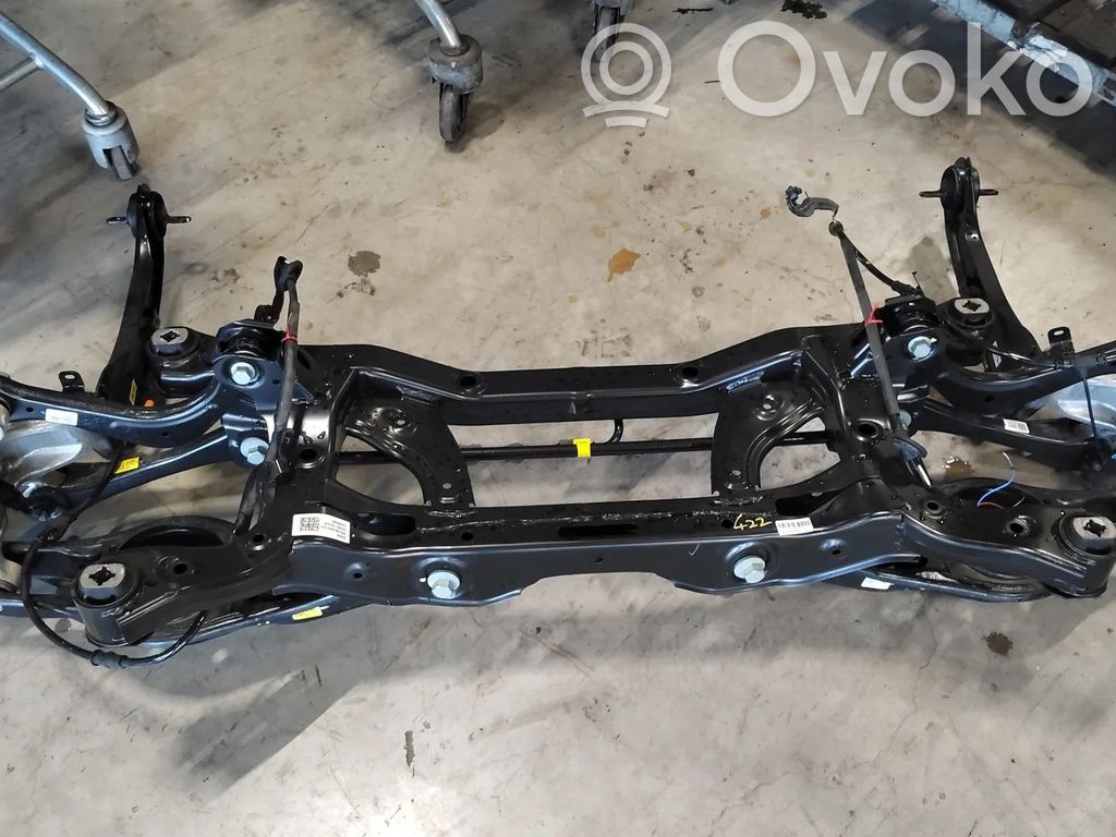 Hyundai Kona II Trave dell'asse posteriore 