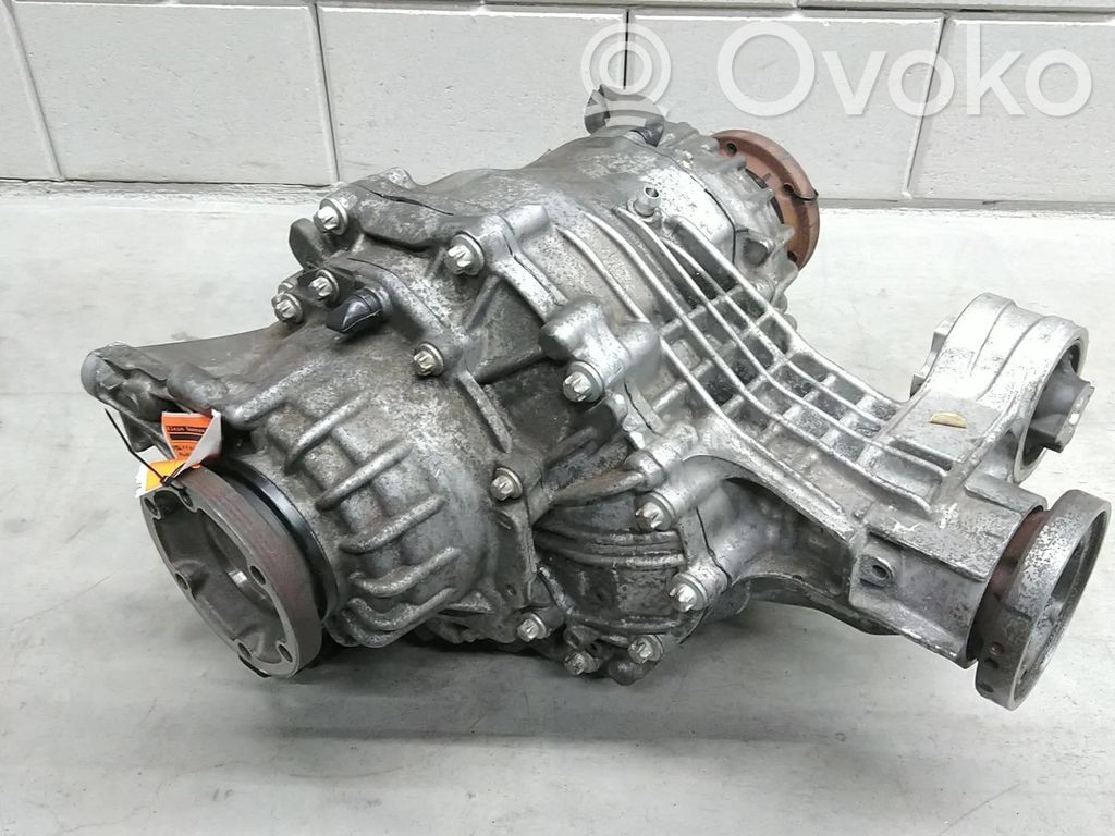 Audi A8 S8 D5 Galinis reduktorius 