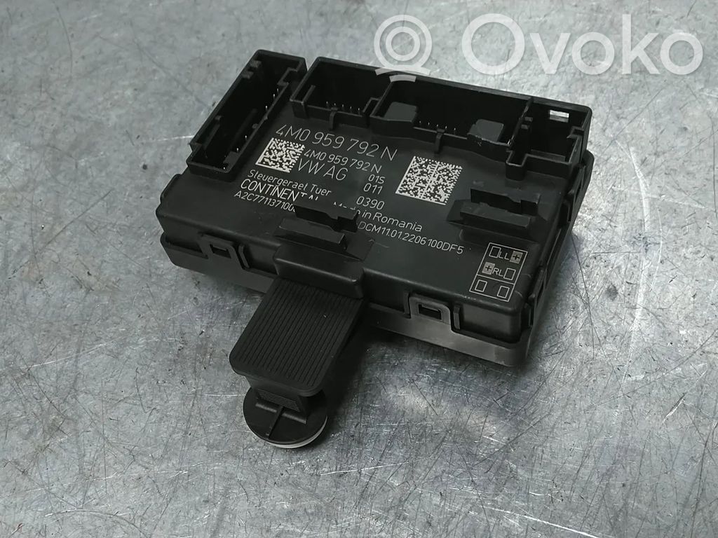 Unité de commande module de porte   4M0959792N