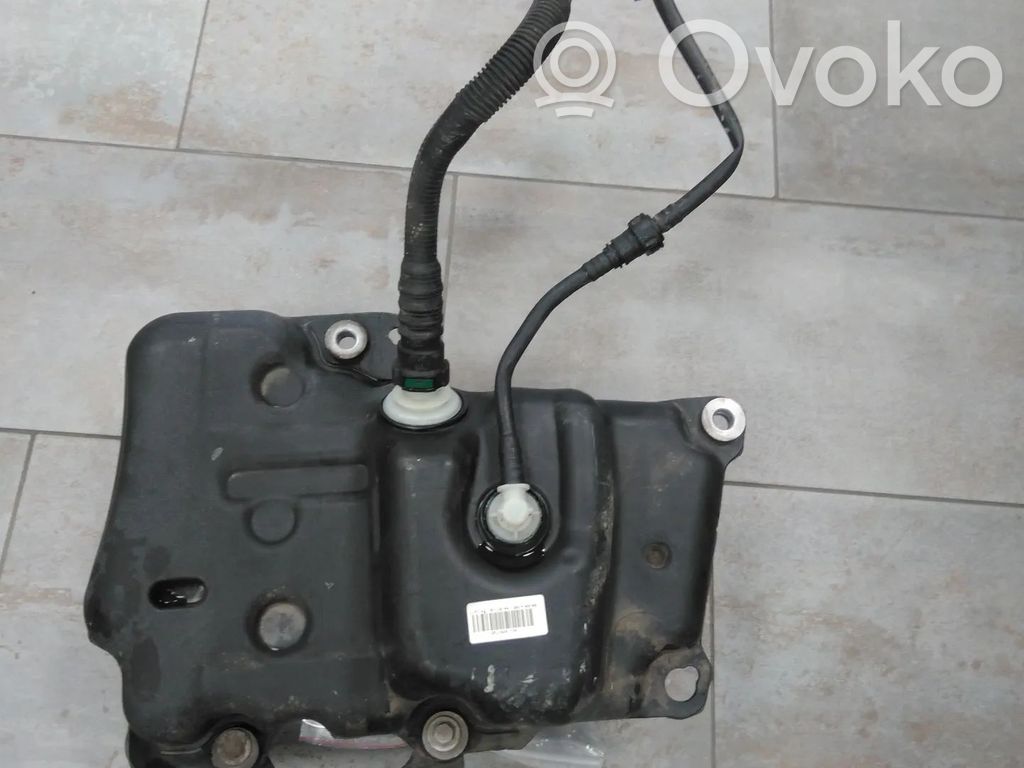 Opel Zafira C Zbiornik płynu AdBlue 