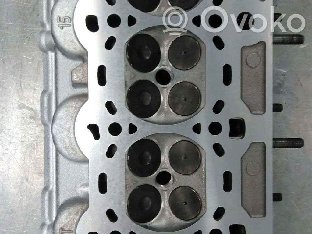 Opel Astra J Engine head 
