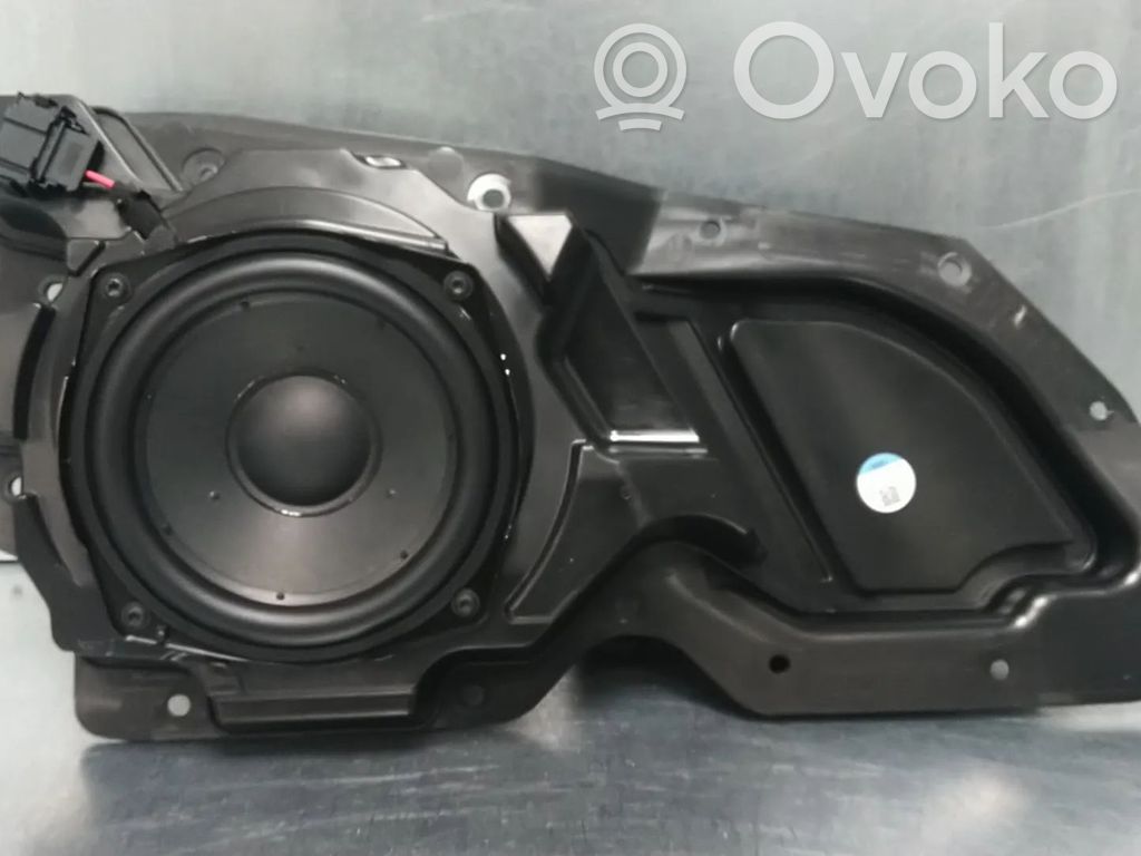 Audi e-tron Front door speaker 