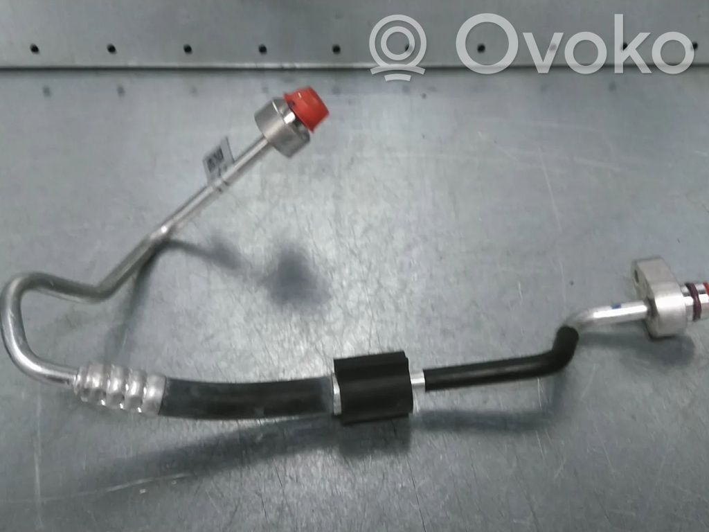 Audi e-tron Ilmastointilaitteen putki (A/C) 