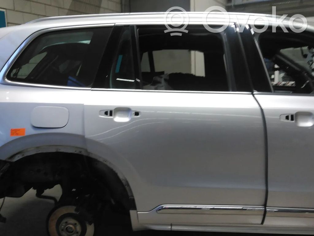 Volvo XC90 Galinės durys 
