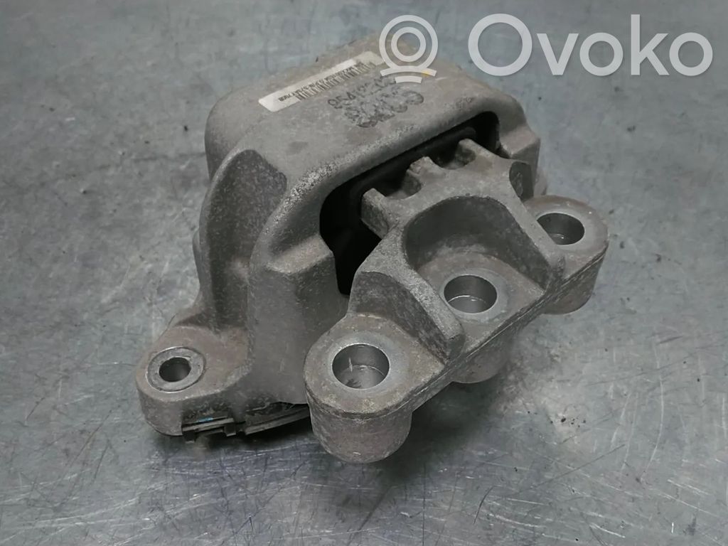 Opel Mokka Engine mount bracket 