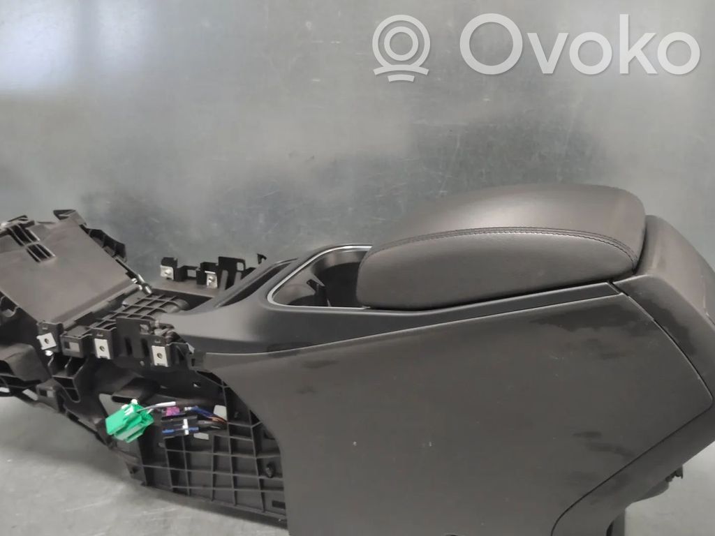 Jaguar I-Pace Center console 