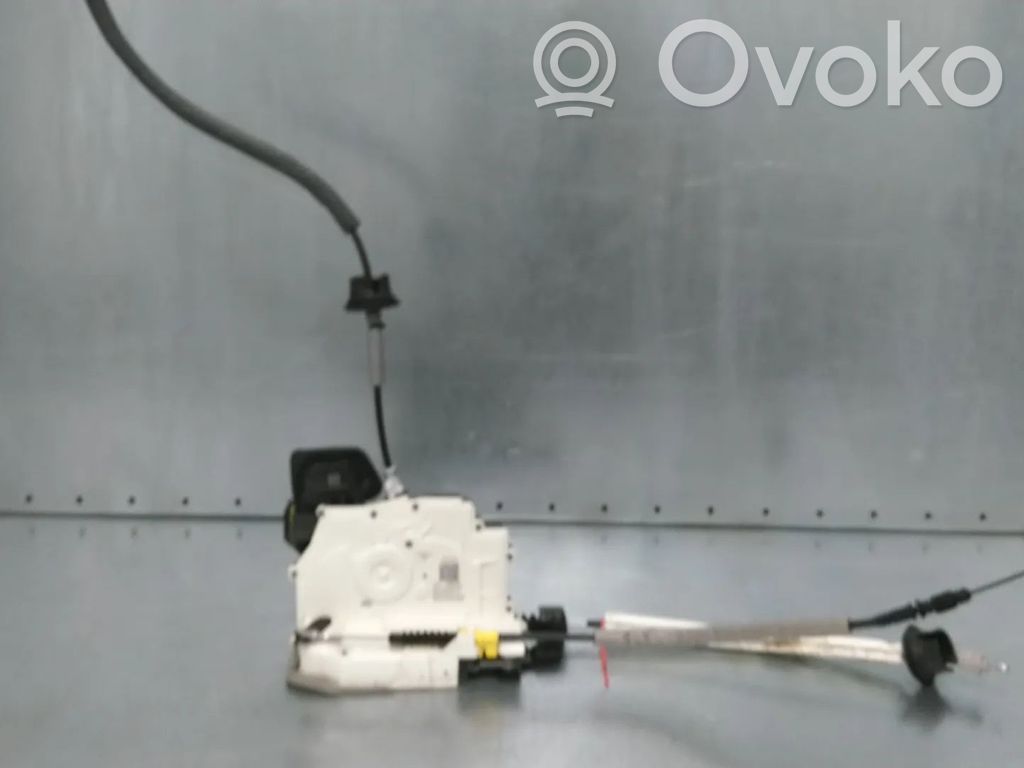 Audi e-tron Front door lock 