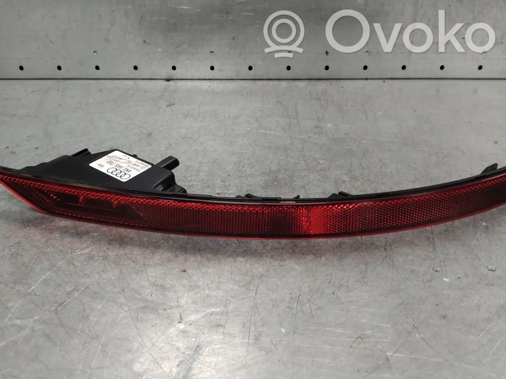 Audi e-tron Rear tail light reflector 