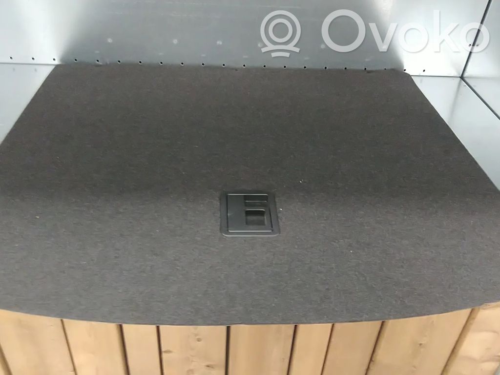 Audi A5 Tavaratilan pohjan tekstiilimatto 