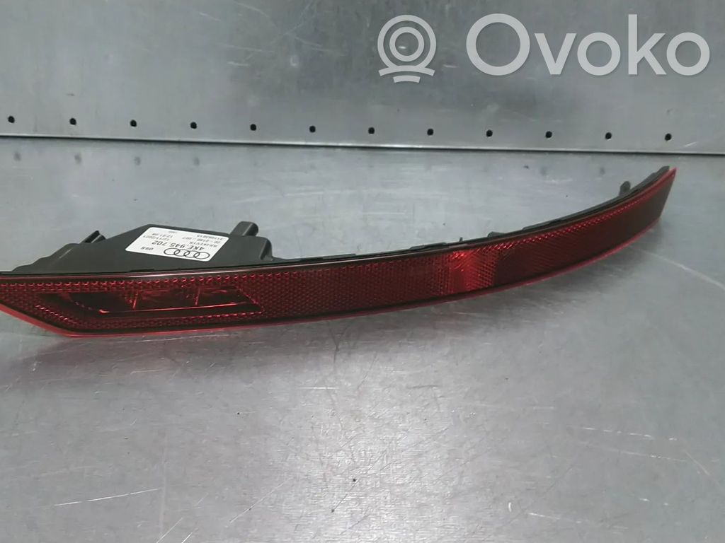 Audi e-tron Rear tail light reflector 