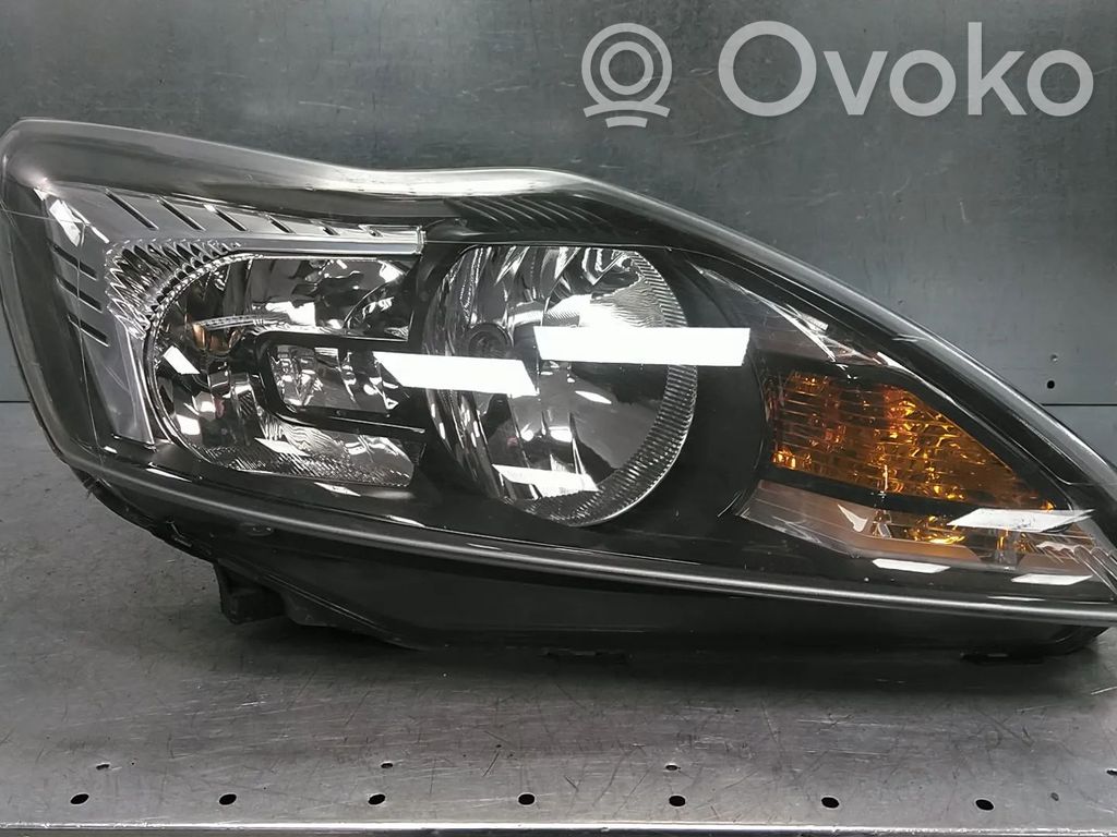 Ford Focus Headlight/headlamp 