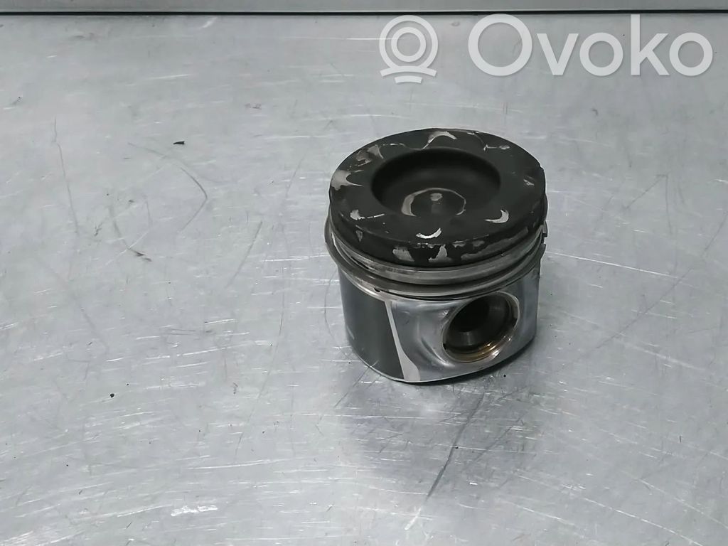 Volvo XC90 Piston 