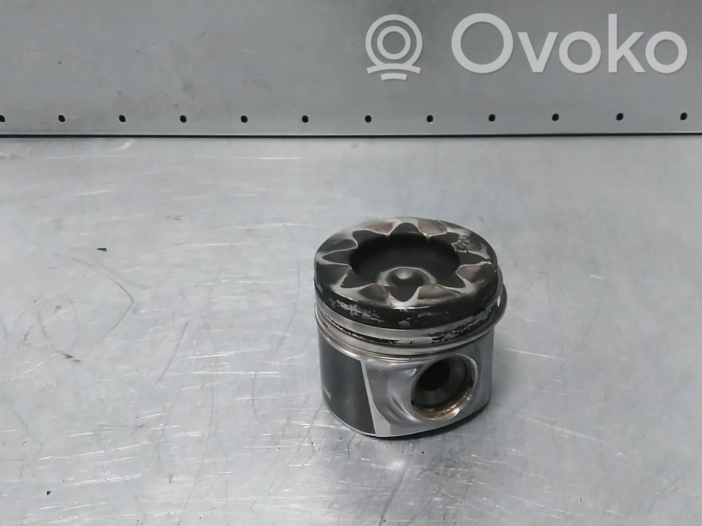 Volvo XC90 Piston 
