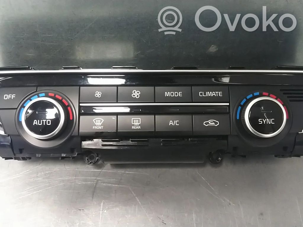 KIA Optima Climate control unit 