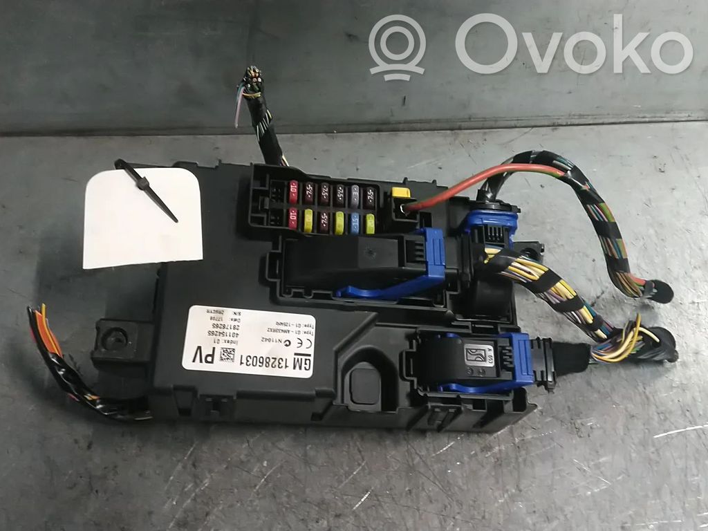 Opel Corsa D Sulakemoduuli 