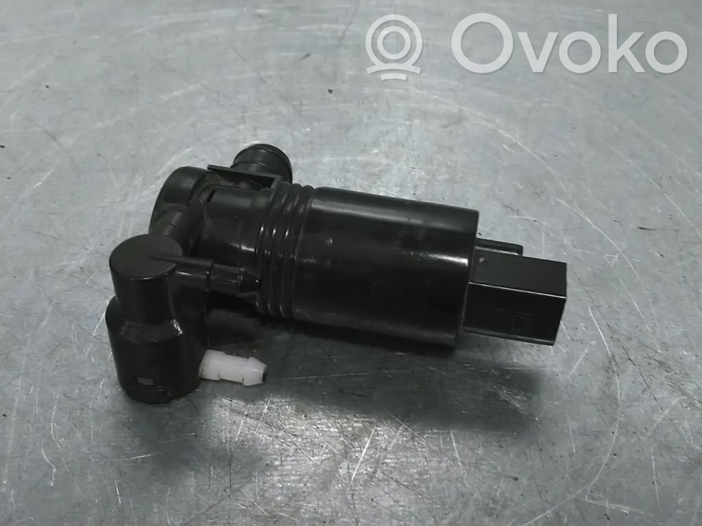 Volvo XC40 Headlight washer pump 