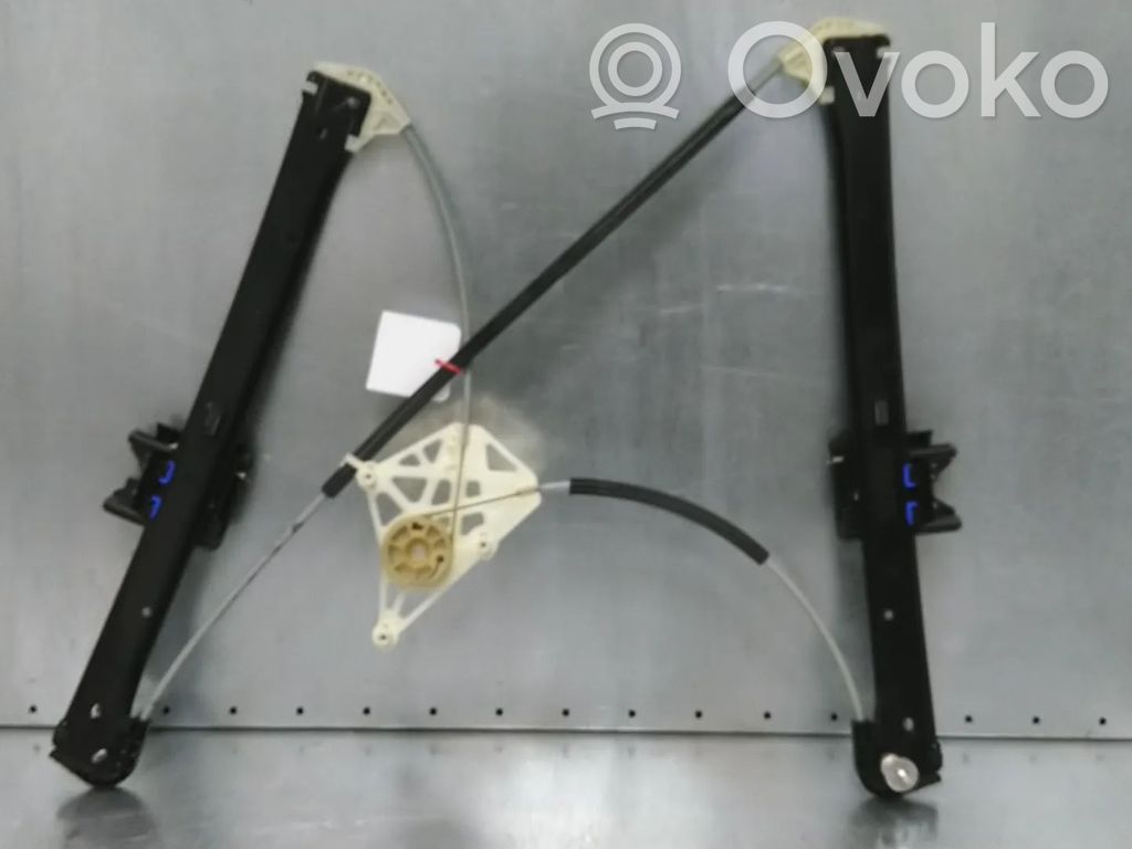 Audi Q7 4M Meccanismo di sollevamento del finestrino posteriore senza motorino 