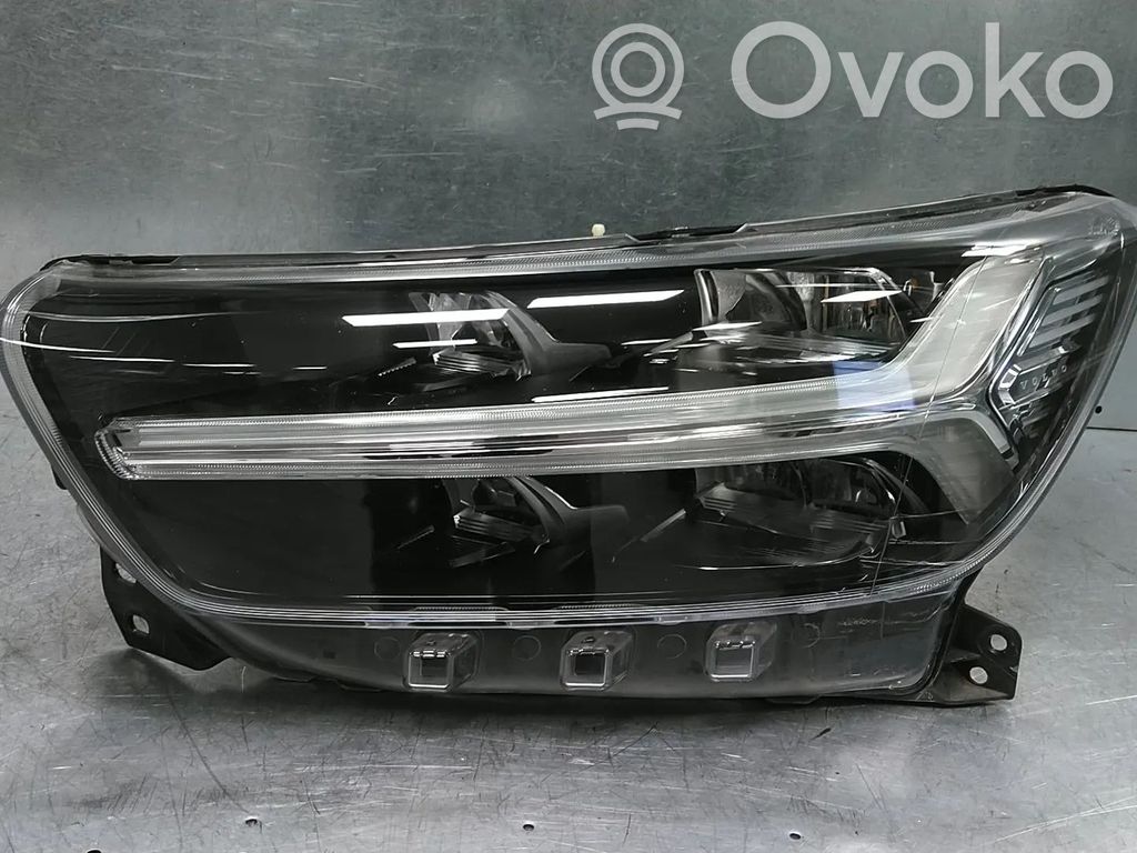 Volvo XC40 Scheinwerfer 