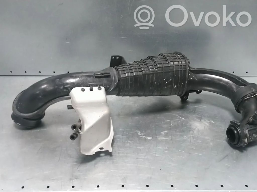 Volvo XC40 Rura / Wąż dolotowy powietrza 