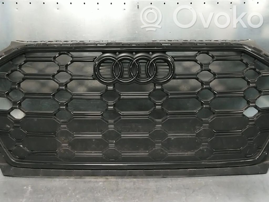 Audi Q5 SQ5 FY Maskownica / Grill / Atrapa górna chłodnicy 