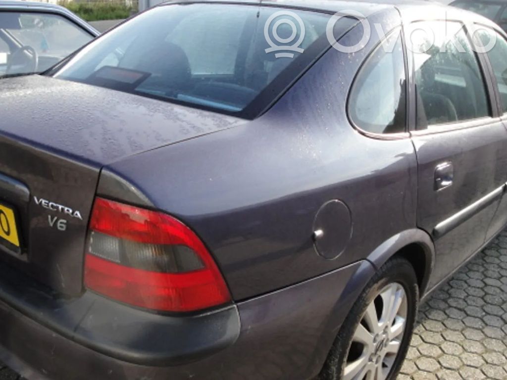 Opel Vectra B Lampă spate în caroserie 
