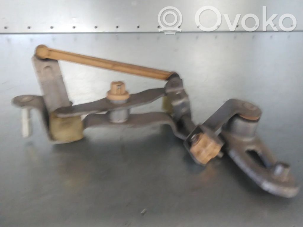 Opel Corsa D Pavarų dėžės palėtintojo mechanizmas 