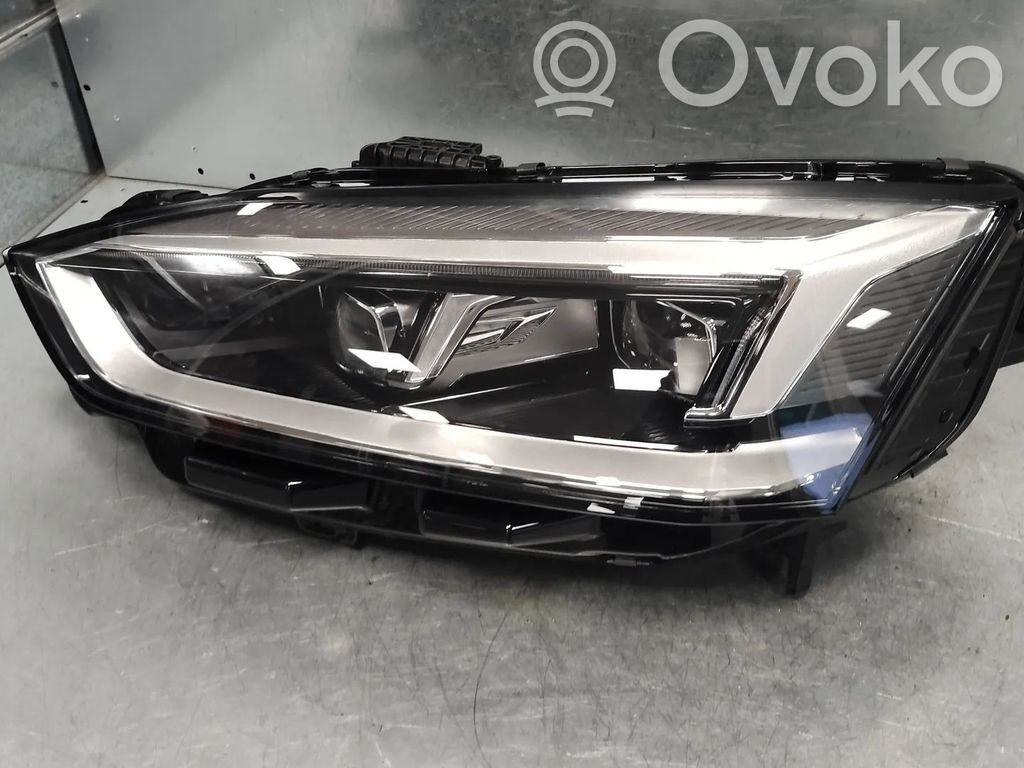 Audi A5 Headlight/headlamp 