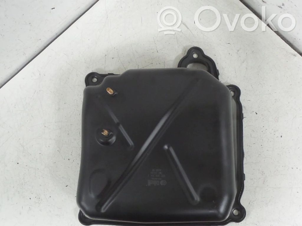 Volkswagen Golf VI Inne części komory silnika 