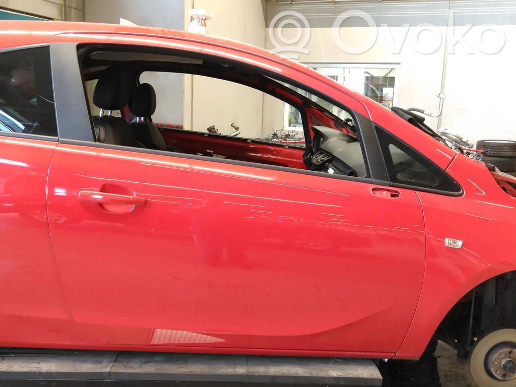 Opel Corsa E Дверь 