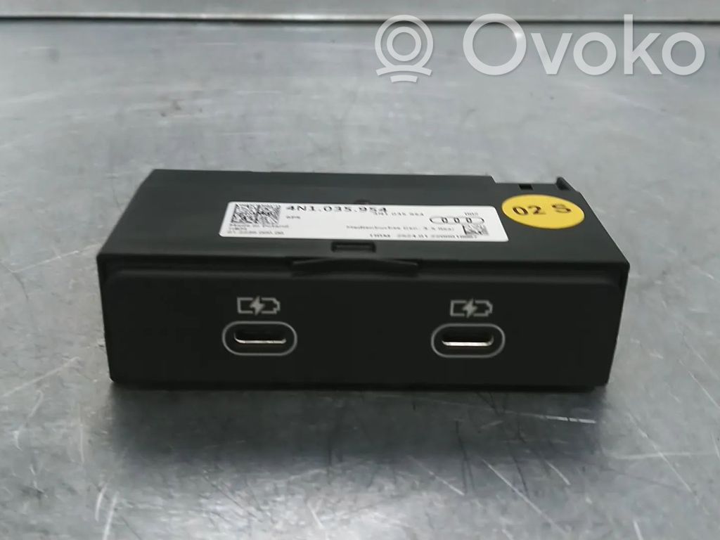 Audi A6 S6 C8 4K Tornillo de la rueda de repuesto 