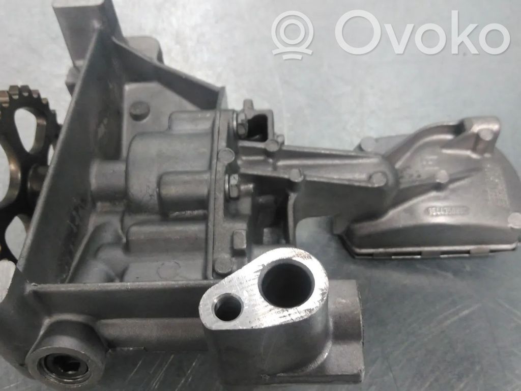 Ford Mondeo MK IV Oil pump 
