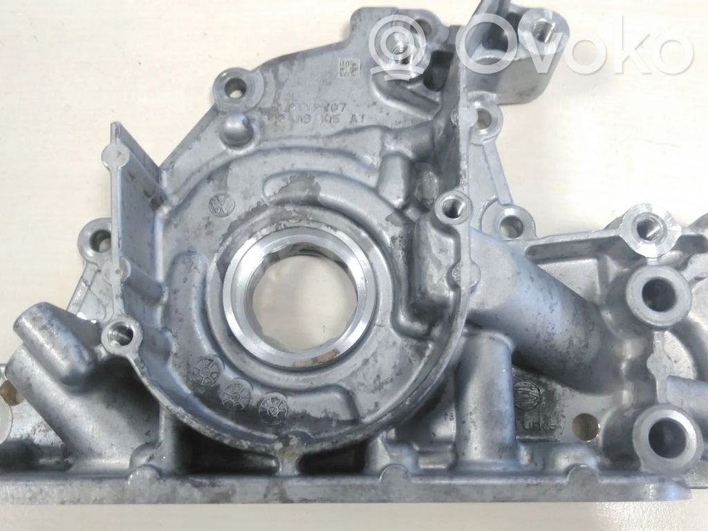 Volkswagen Golf VII Bomba de aceite 