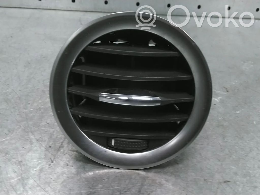Opel Corsa D Boczna kratka nawiewu deski rozdzielczej 