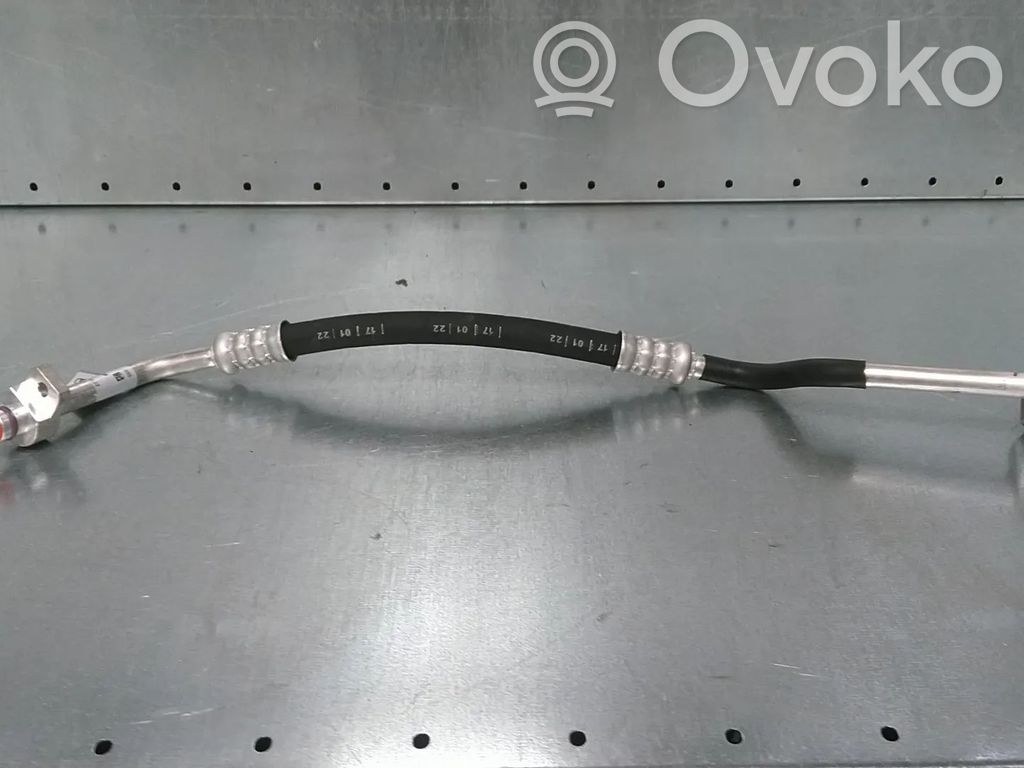 Ilmastointilaitteen putki (A/C)   4KE816700D