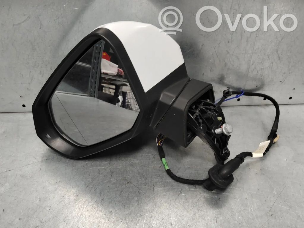 Audi Q3 F3 Elektryczne lusterko boczne drzwi przednich 