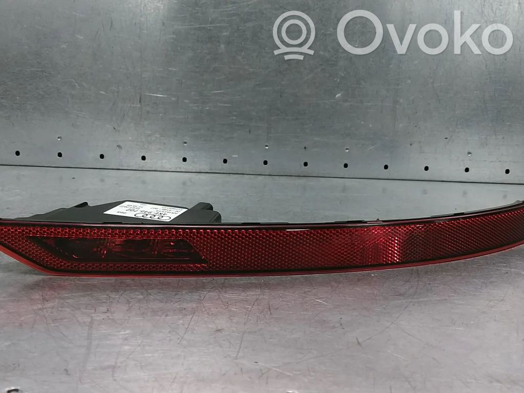 Audi e-tron Rear tail light reflector 