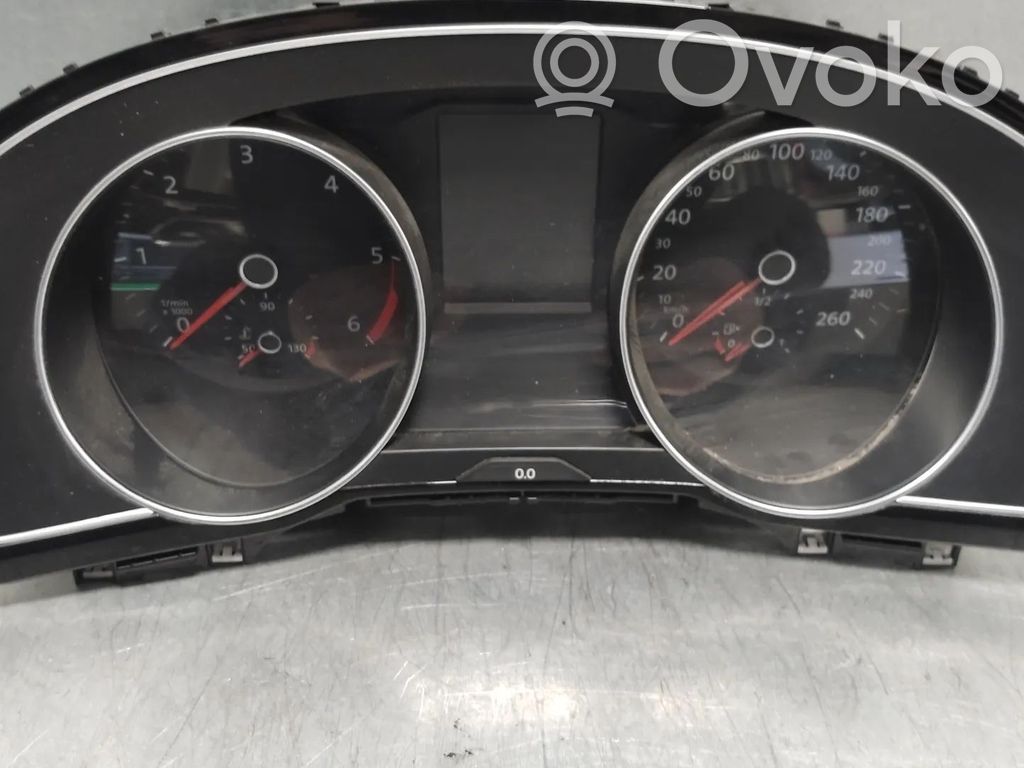 Volkswagen PASSAT B8 Tachimetro (quadro strumenti) 