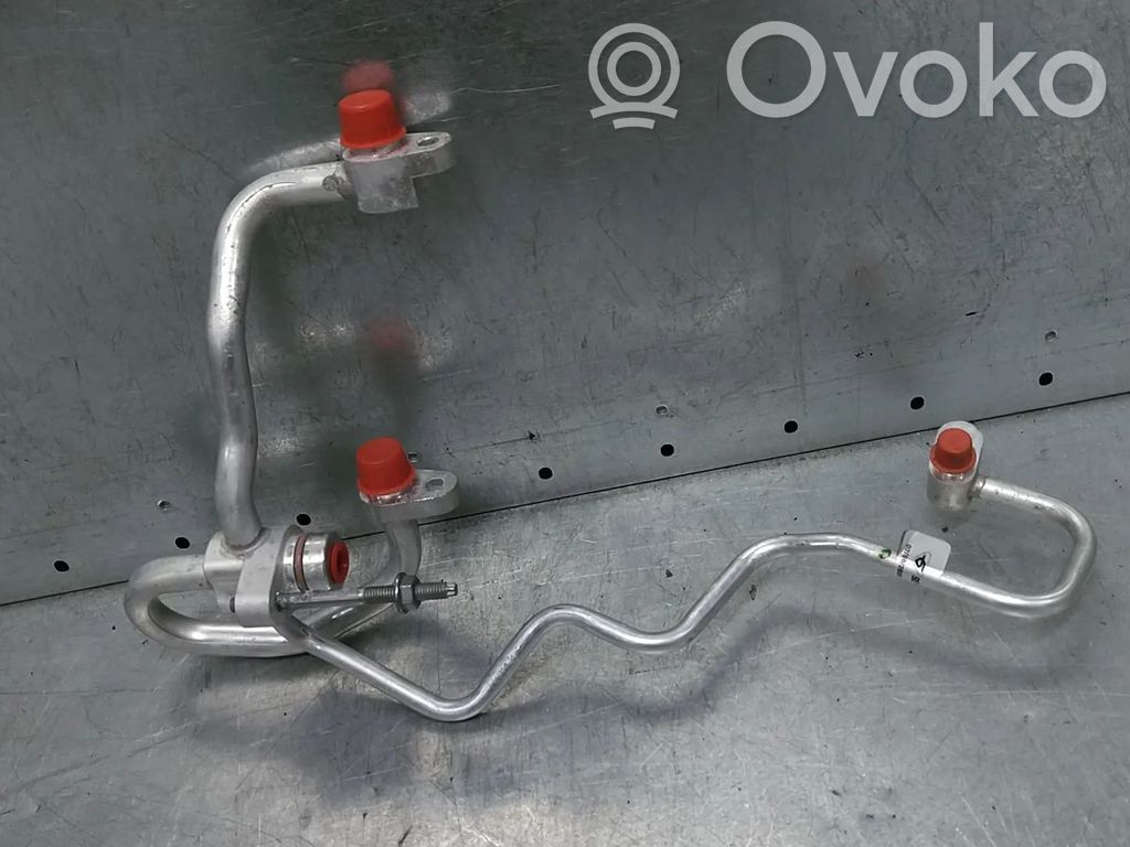 Renault Megane E-Tech Ilmastointilaitteen putki (A/C) 