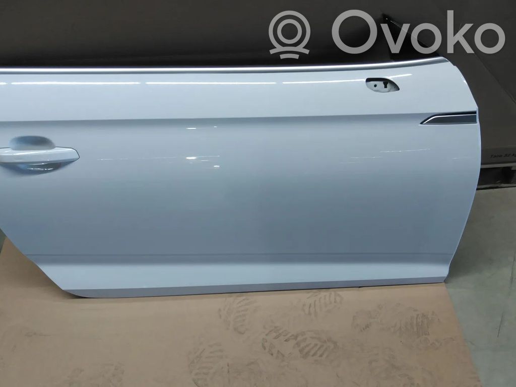 Durvis   8W6831052B,8W6831052A