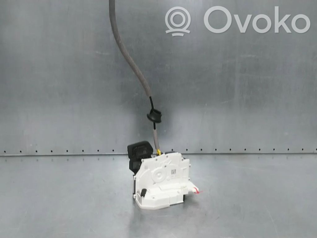 Audi A5 Front door lock 
