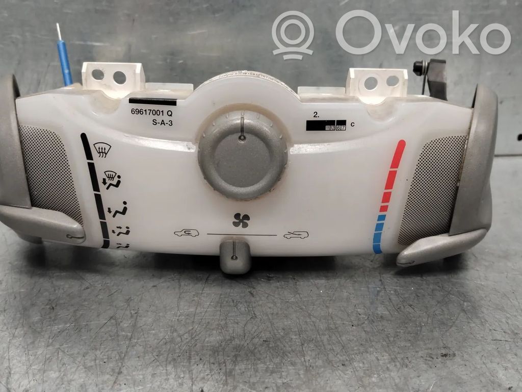 Peugeot 107 Climate control unit 
