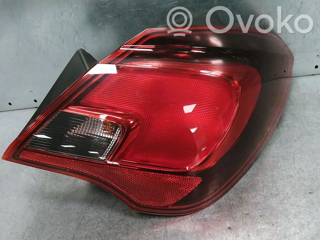 Opel Corsa E Galinis žibintas kėbule 