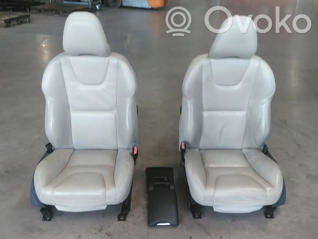 Interior set