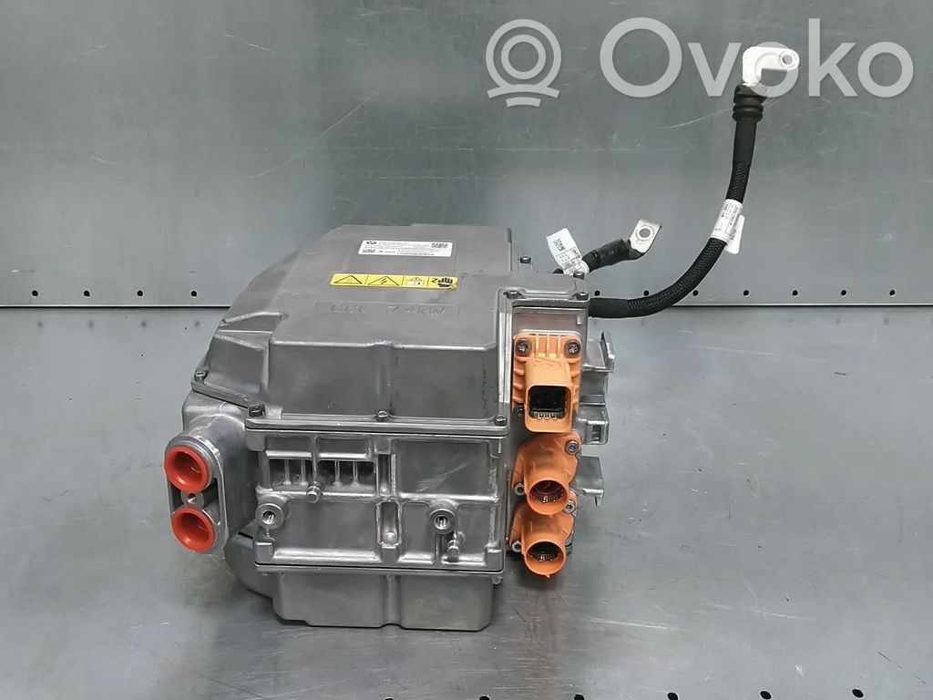 BMW XM Sprieguma pārveidotājs 